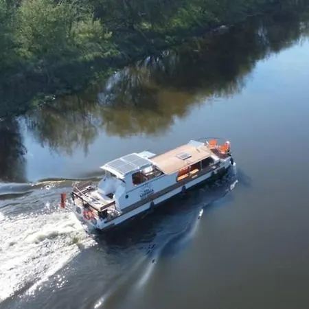 River Yacht Age Of Aquarius Poznań